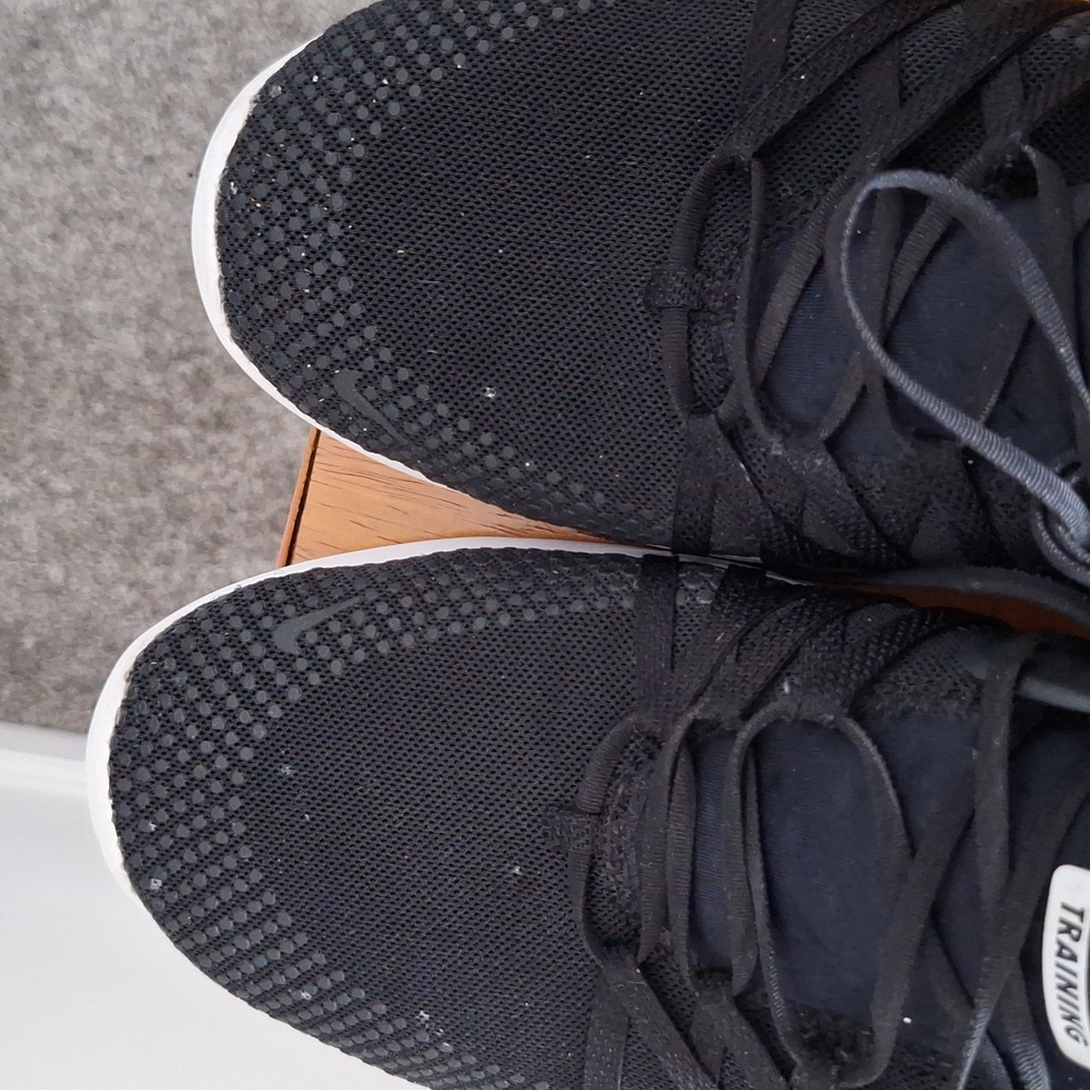 Nike Womens Free TR 7 - Black/White Size 9.5 - Picture 11 of 11